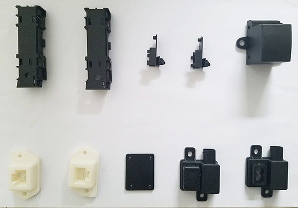 汽(qi)車模具(jù)